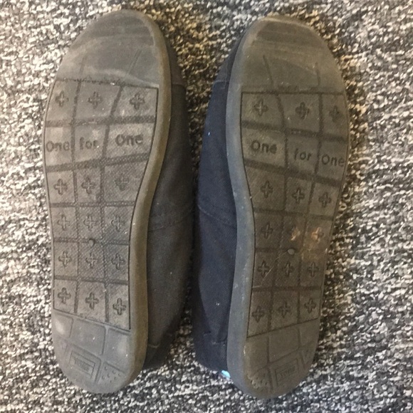 toms - Picture 2 of 2